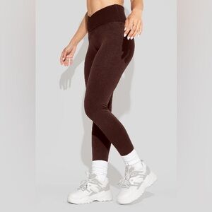 POPFLEX Crisscross Hourglass® Seamless Legging - French Roast Size: curveflex